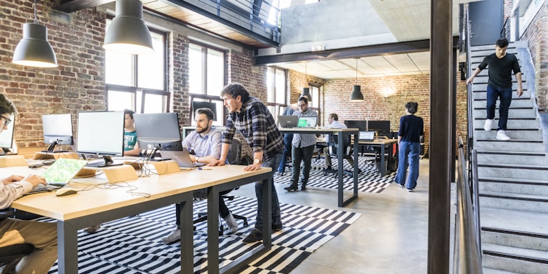 威廉希尔体育官方团队与资质认证展示